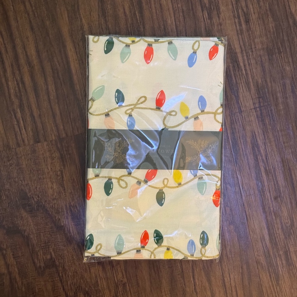 Nordstrom napkins size 28” by 21”